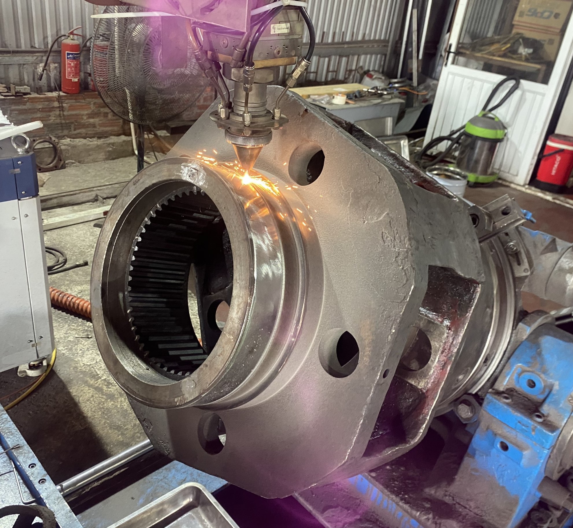 Phục hồi cổ bi ba chạc hộp giảm tốc hành tinh – Planetary gearbox by Laser cladding
