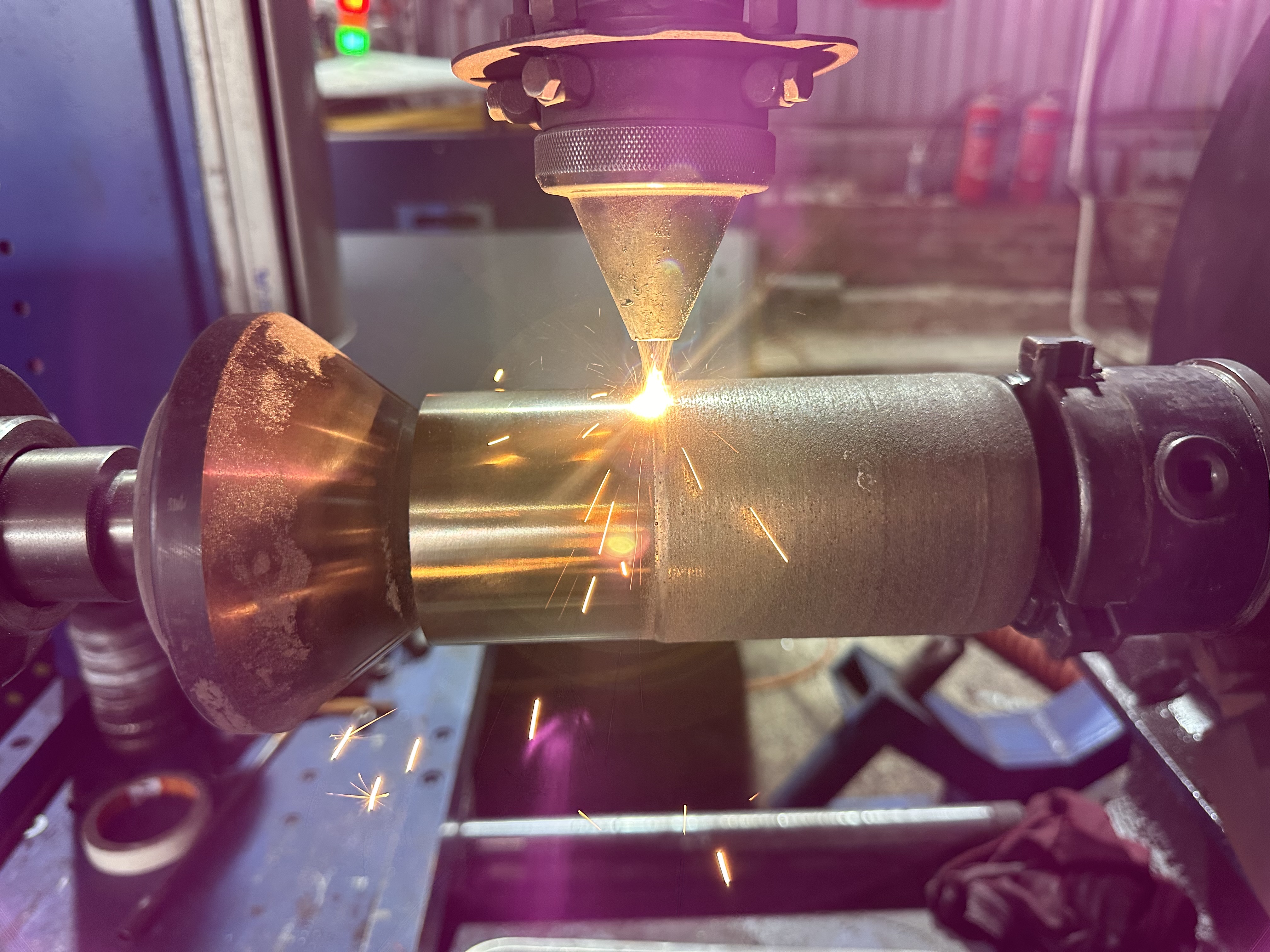 Chế tạo ống lót bơm tẩy gỉ bằng Laser cladding